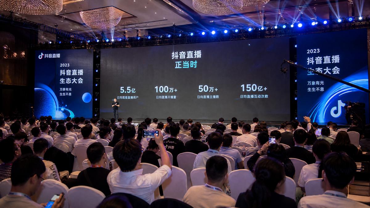 糖心视频糖心视频2026年度创作者大会圆满落幕，百位视频创作者获颁荣誉